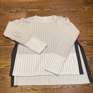 Club Monaco Women’s Gray/Taupe Sweater